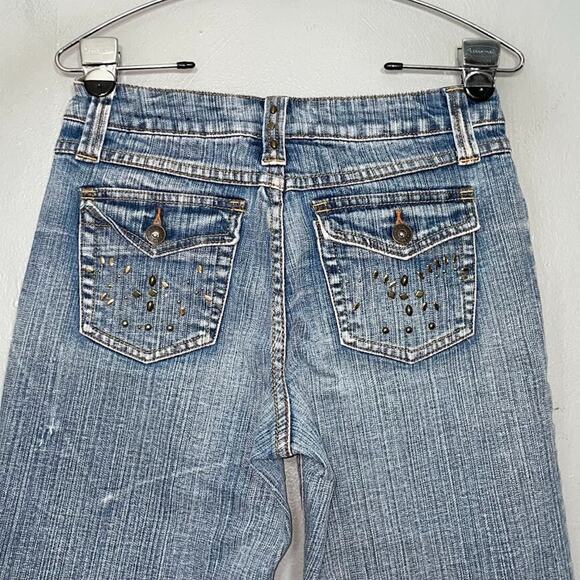 LA Blues Size 6 Embellished Blue Jean Denim Capris Y2K Button Flap Pockets Crop - Picture 6 of 13
